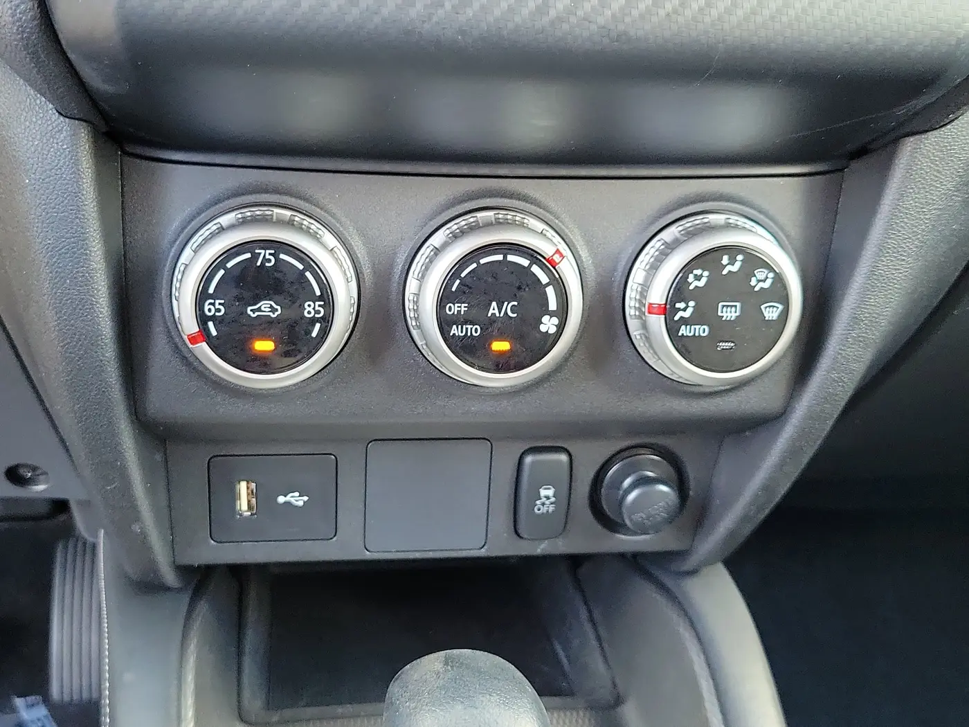 2025 Mitsubishi Outlander - $19,790