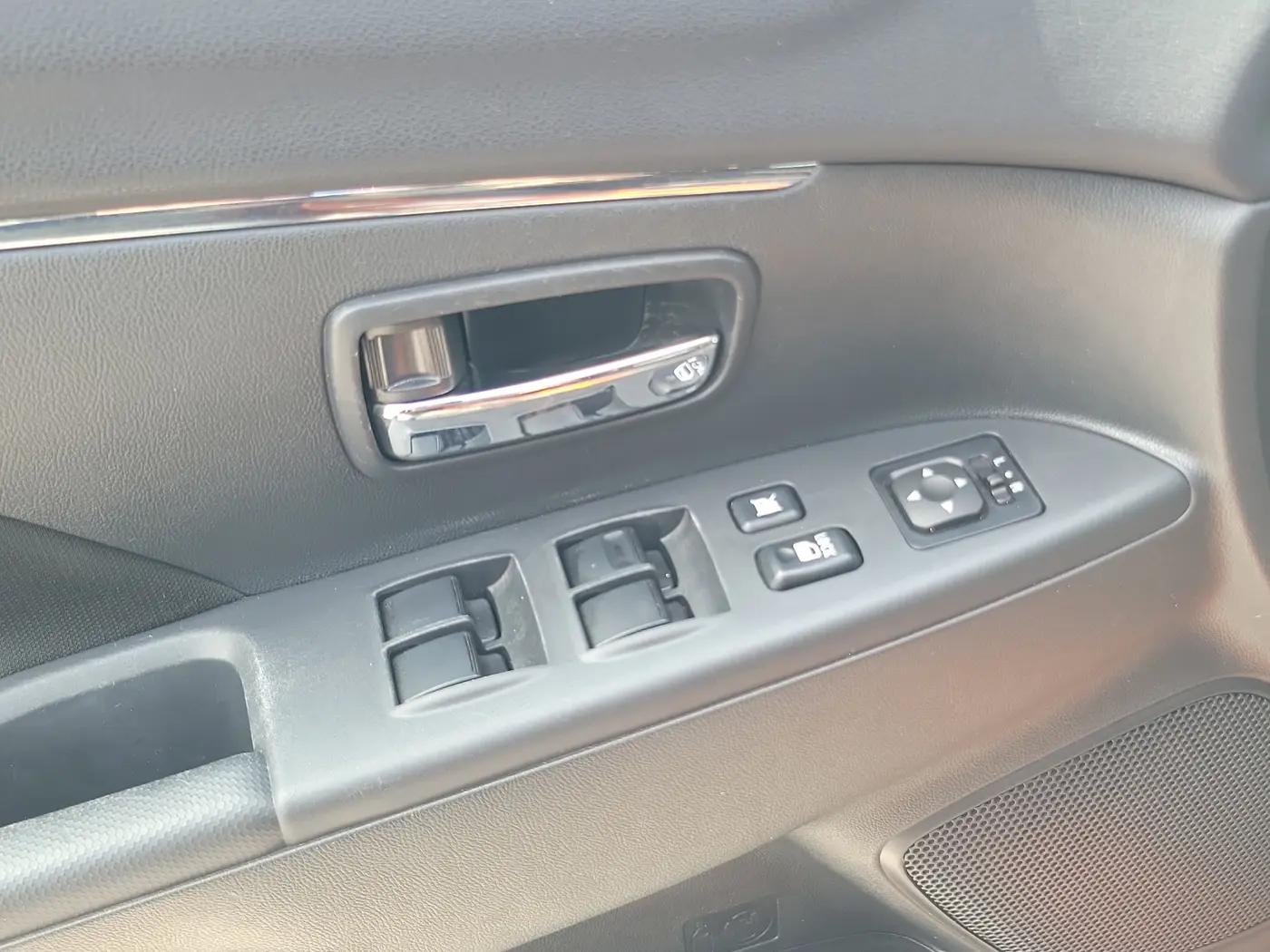 2024 Mitsubishi Outlander - $15,990