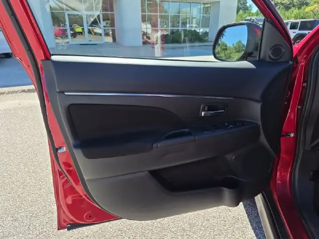 2024 Mitsubishi Outlander - $17,868