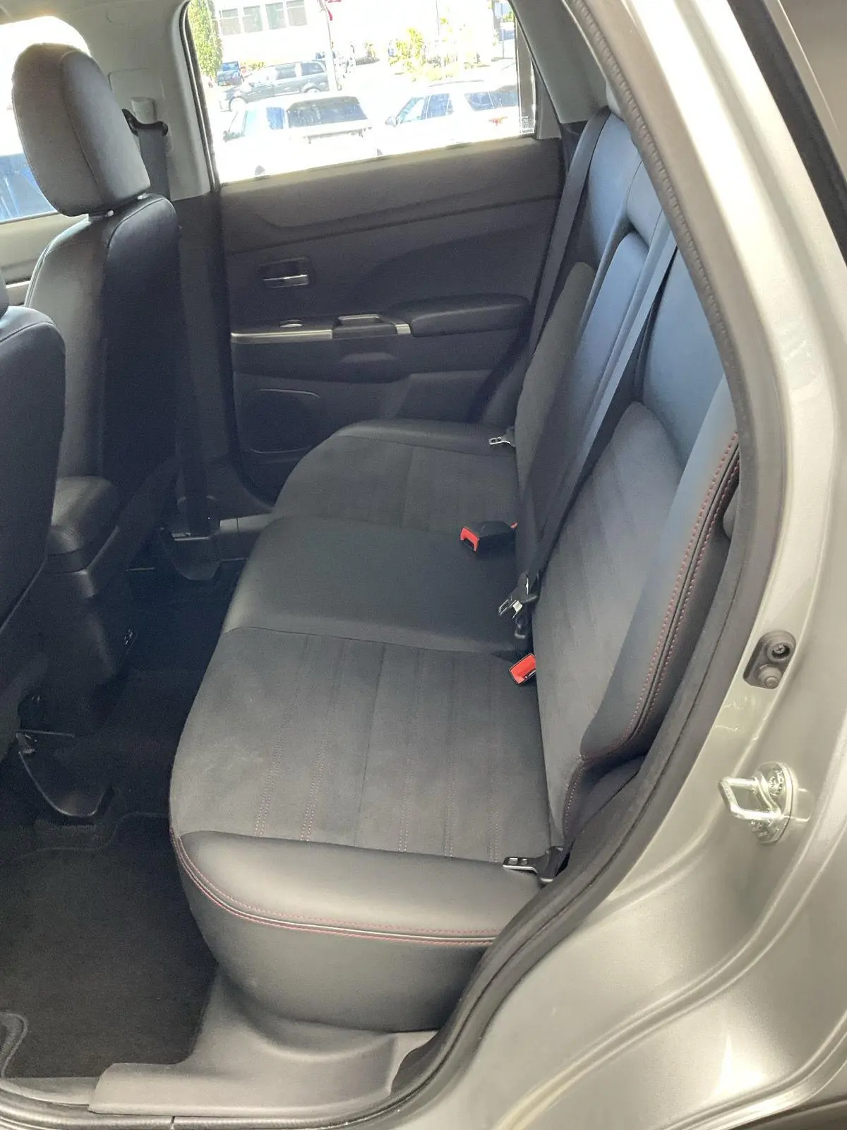 2025 Mitsubishi Outlander - $17,995