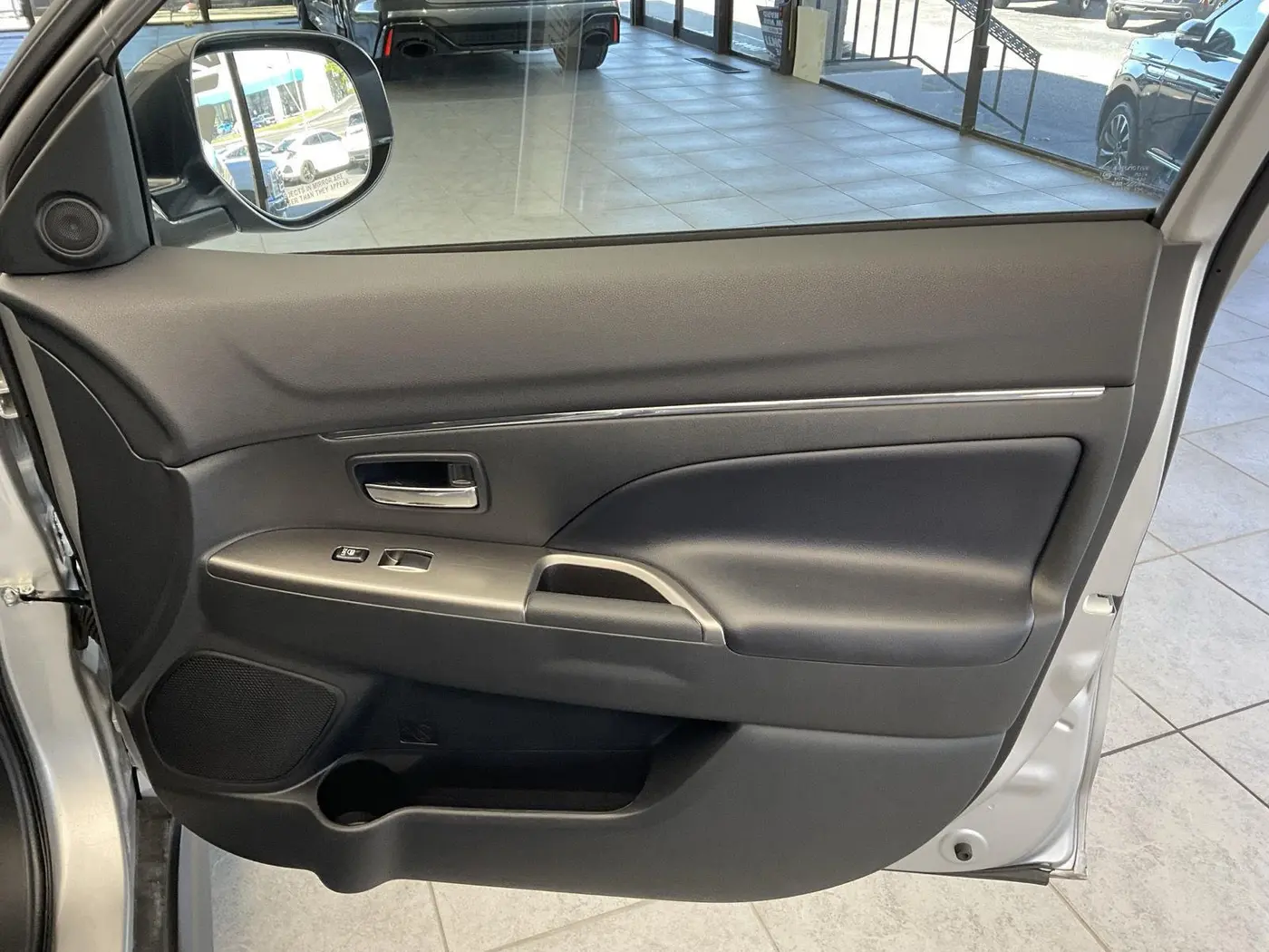 2025 Mitsubishi Outlander - $17,995