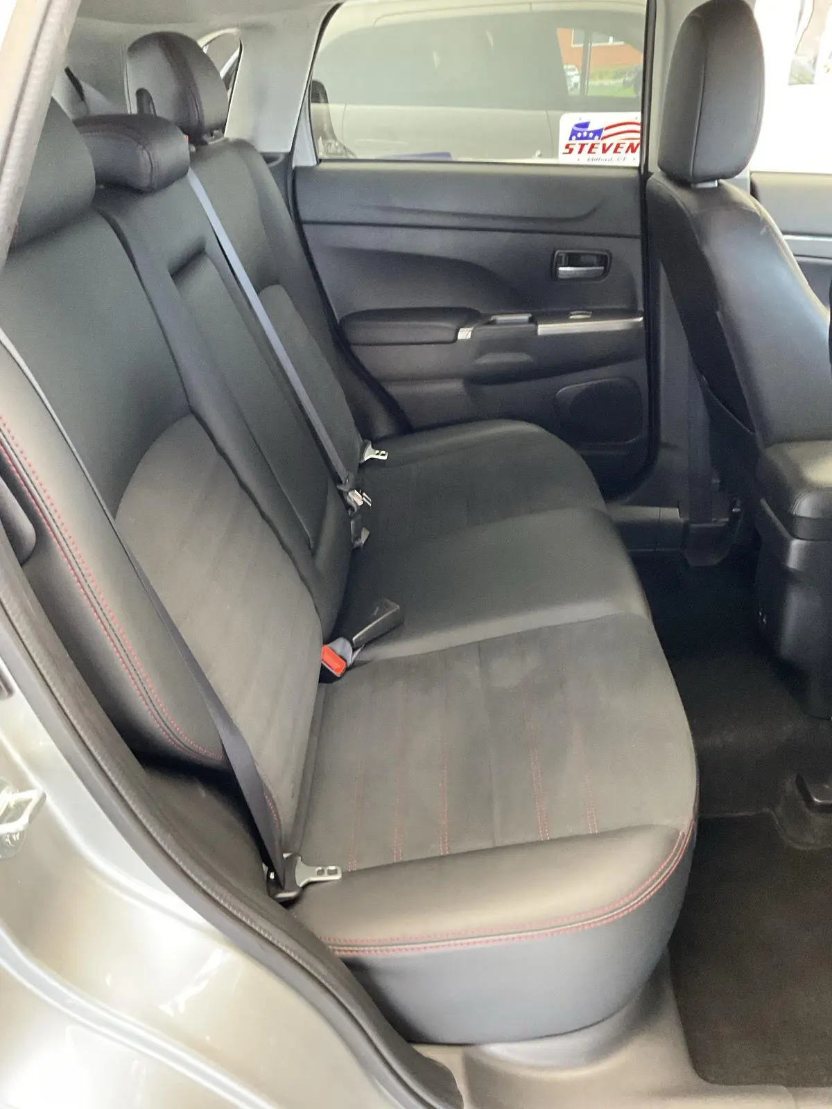 2025 Mitsubishi Outlander - $17,995