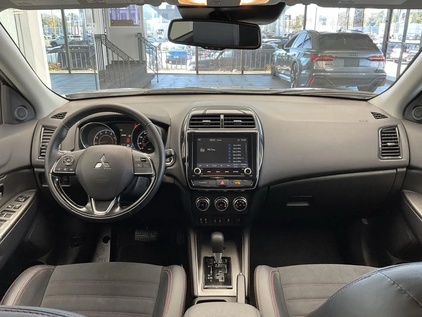 2025 Mitsubishi Outlander - $17,995