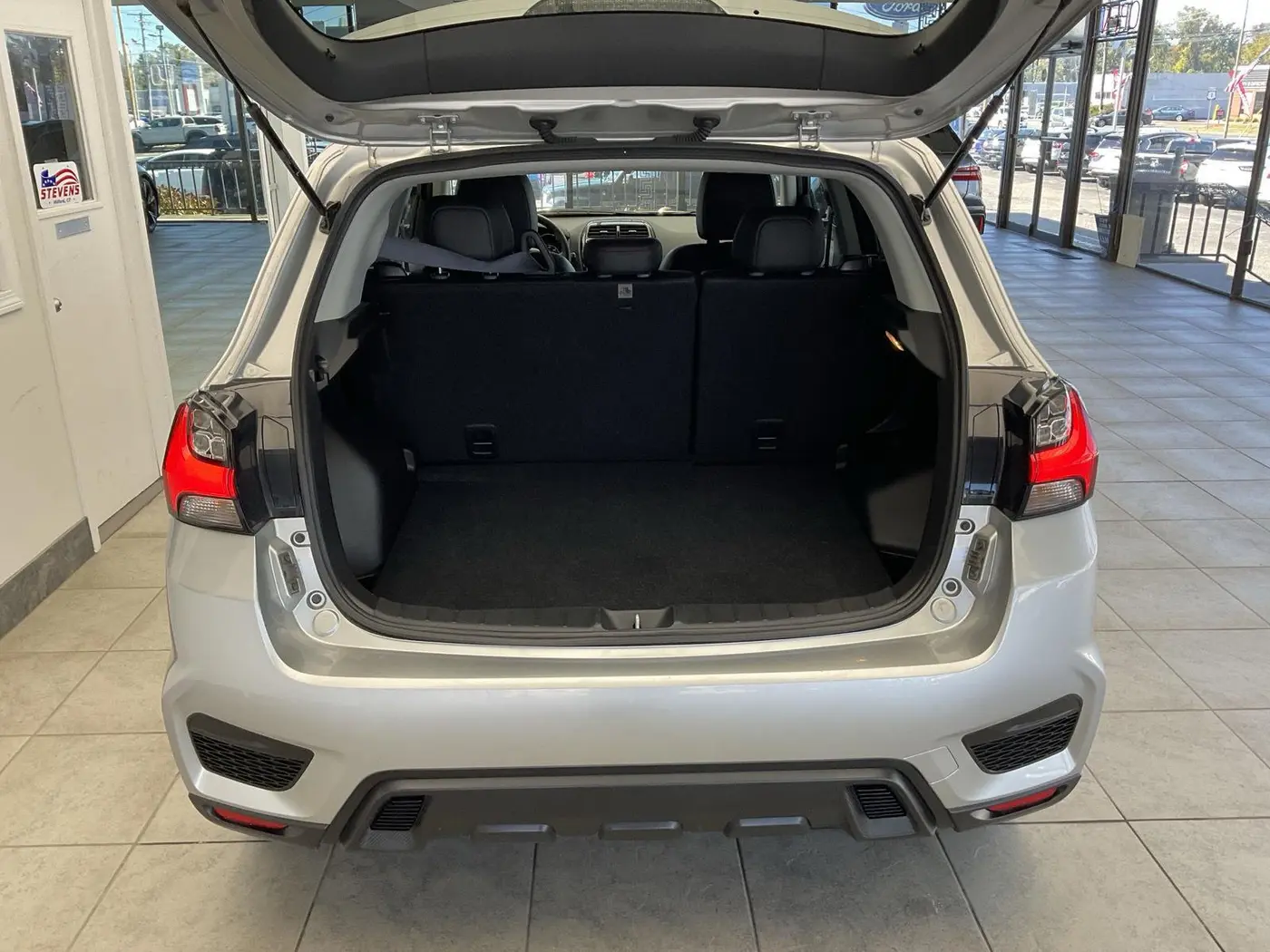 2025 Mitsubishi Outlander - $17,995
