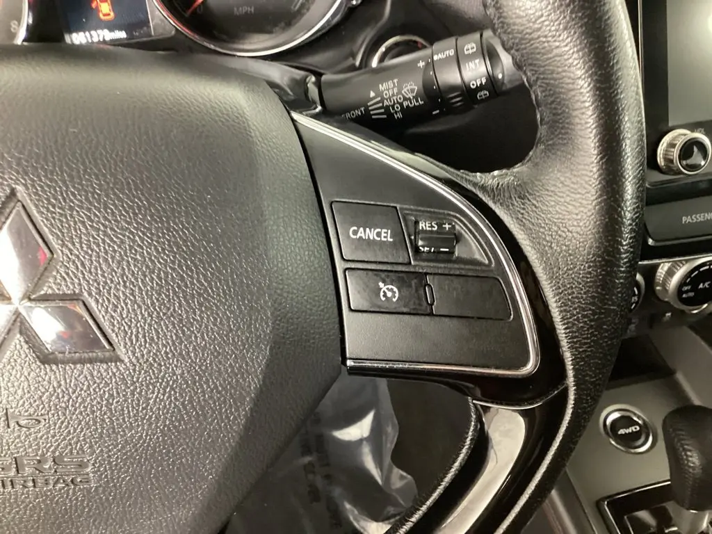 2024 Mitsubishi Outlander - $17,564