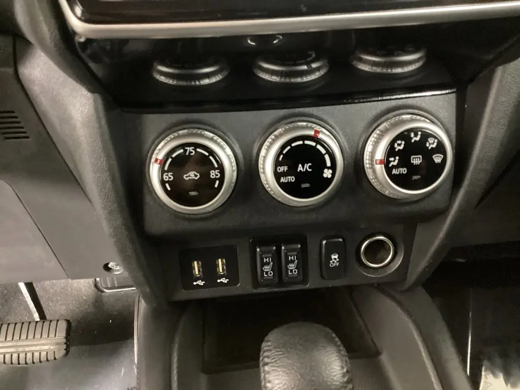 2024 Mitsubishi Outlander - $17,564