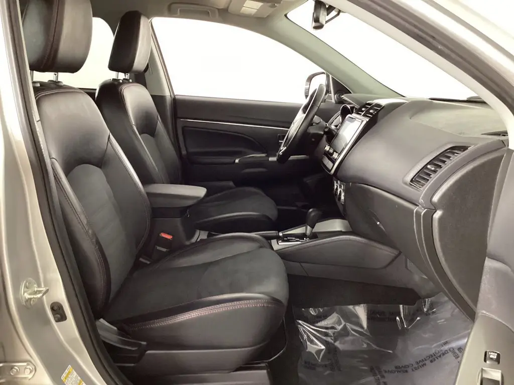 2024 Mitsubishi Outlander - $17,564