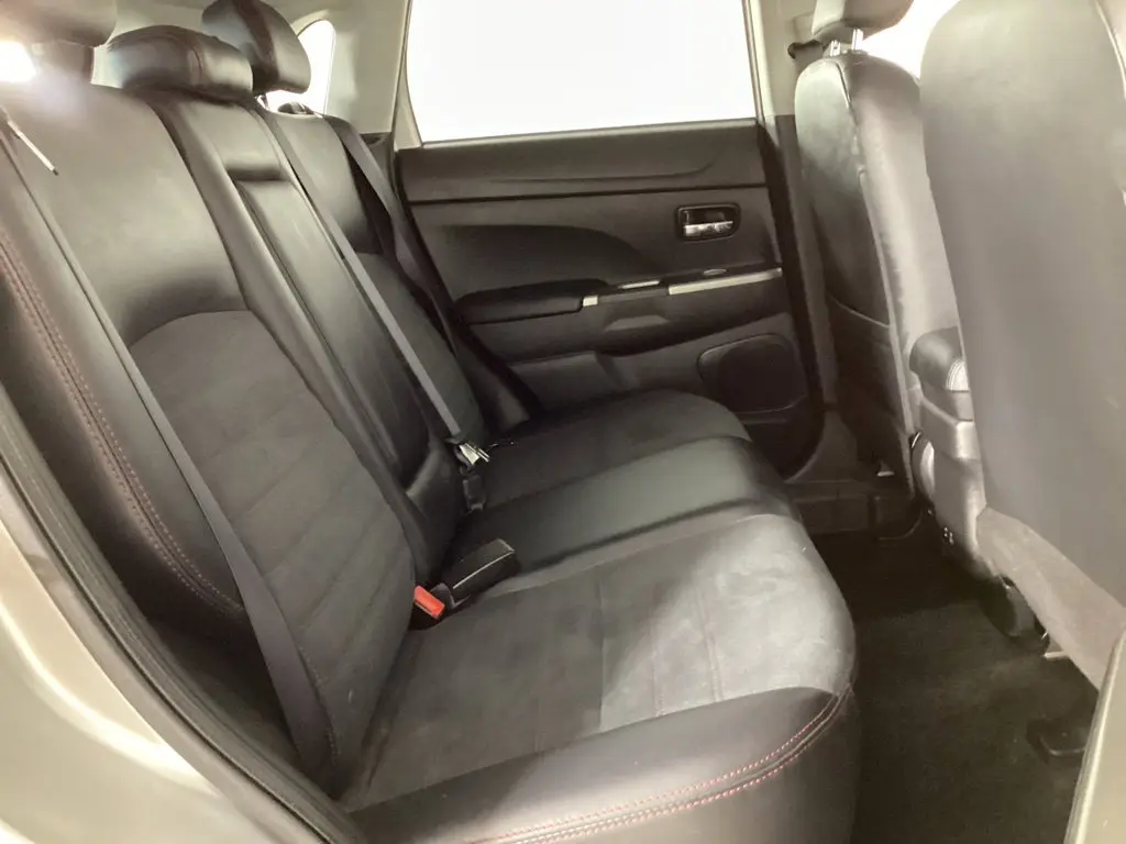 2024 Mitsubishi Outlander - $17,564