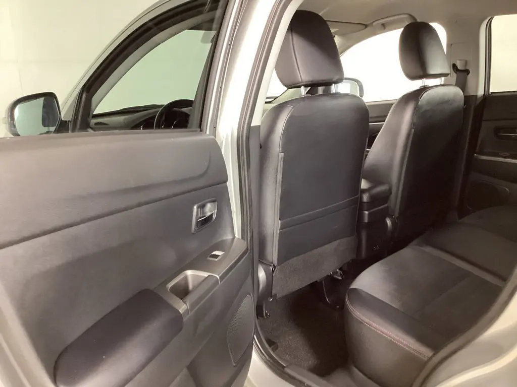 2024 Mitsubishi Outlander - $17,564