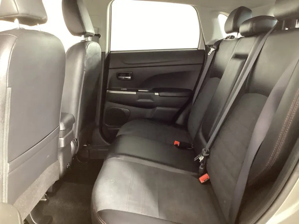 2024 Mitsubishi Outlander - $17,564