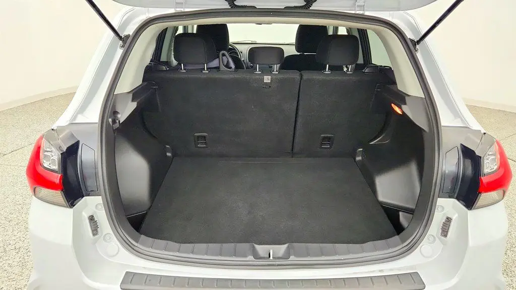 2024 Mitsubishi Outlander - $17,995