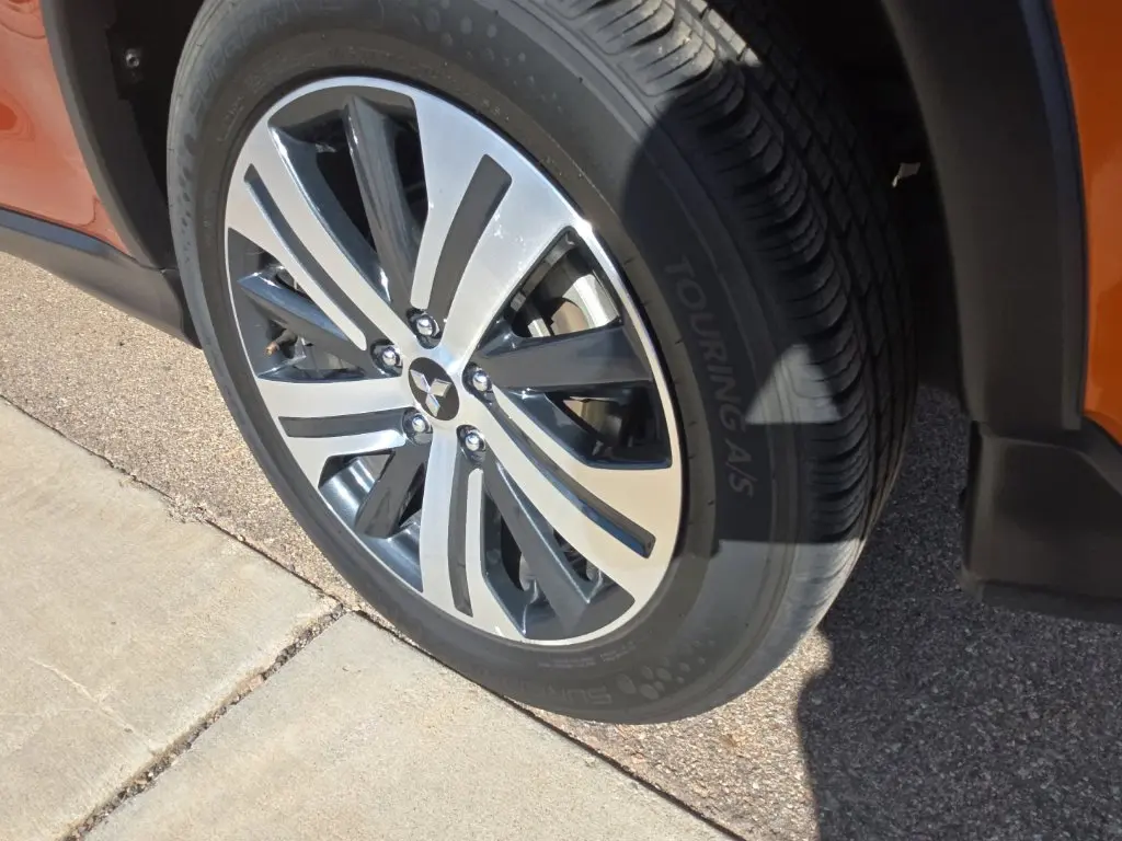 2024 Mitsubishi Outlander - $17,791