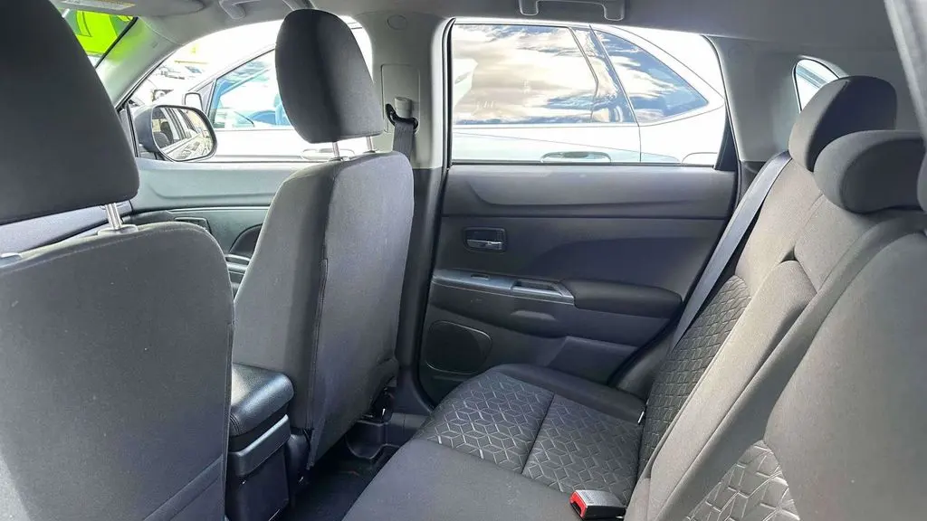2025 Mitsubishi Outlander Sport S