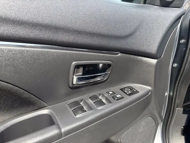 2026 Mitsubishi Outlander - $20,400