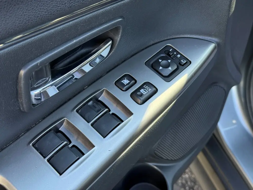 2021 Mitsubishi Outlander - $15,000