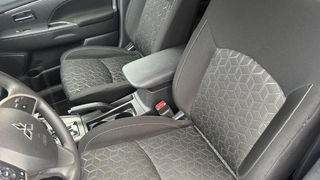 2023 Mitsubishi Outlander Sport S