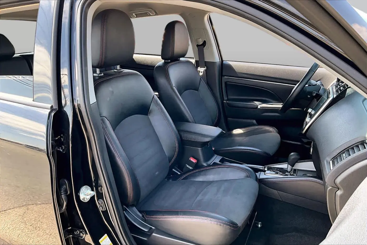 2024 Mitsubishi Outlander - $15,971