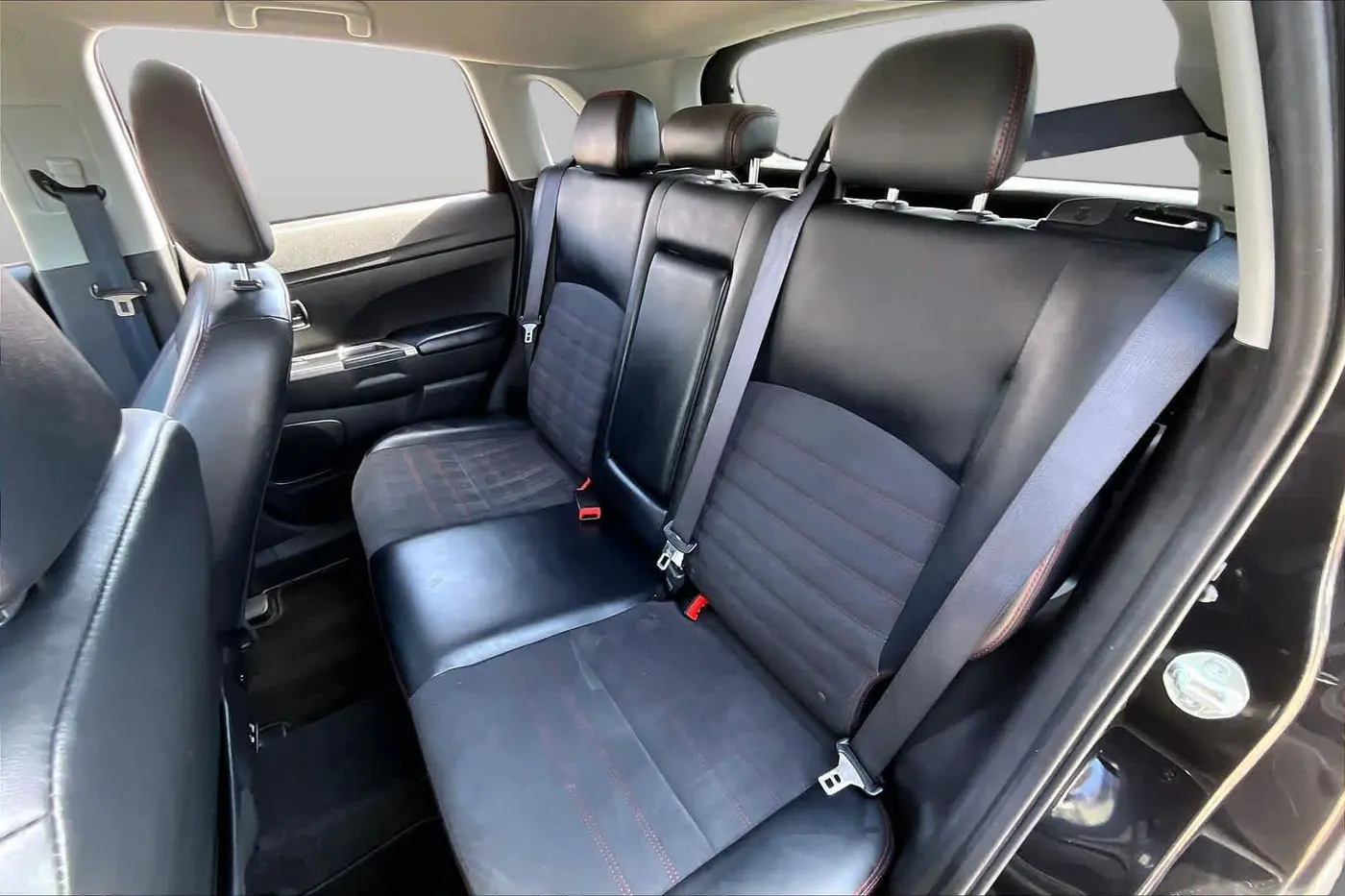 2024 Mitsubishi Outlander - $15,971