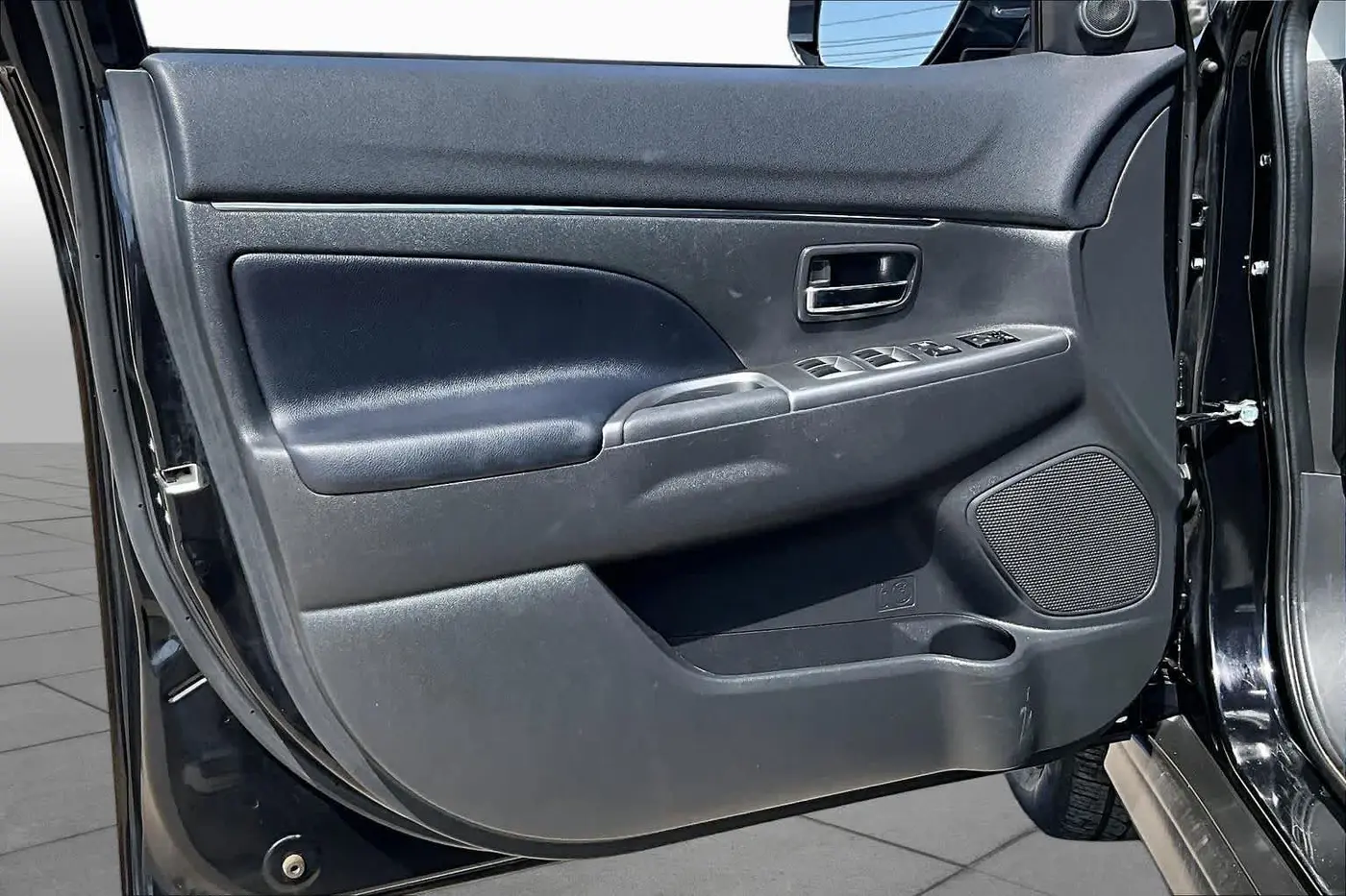2024 Mitsubishi Outlander - $15,971