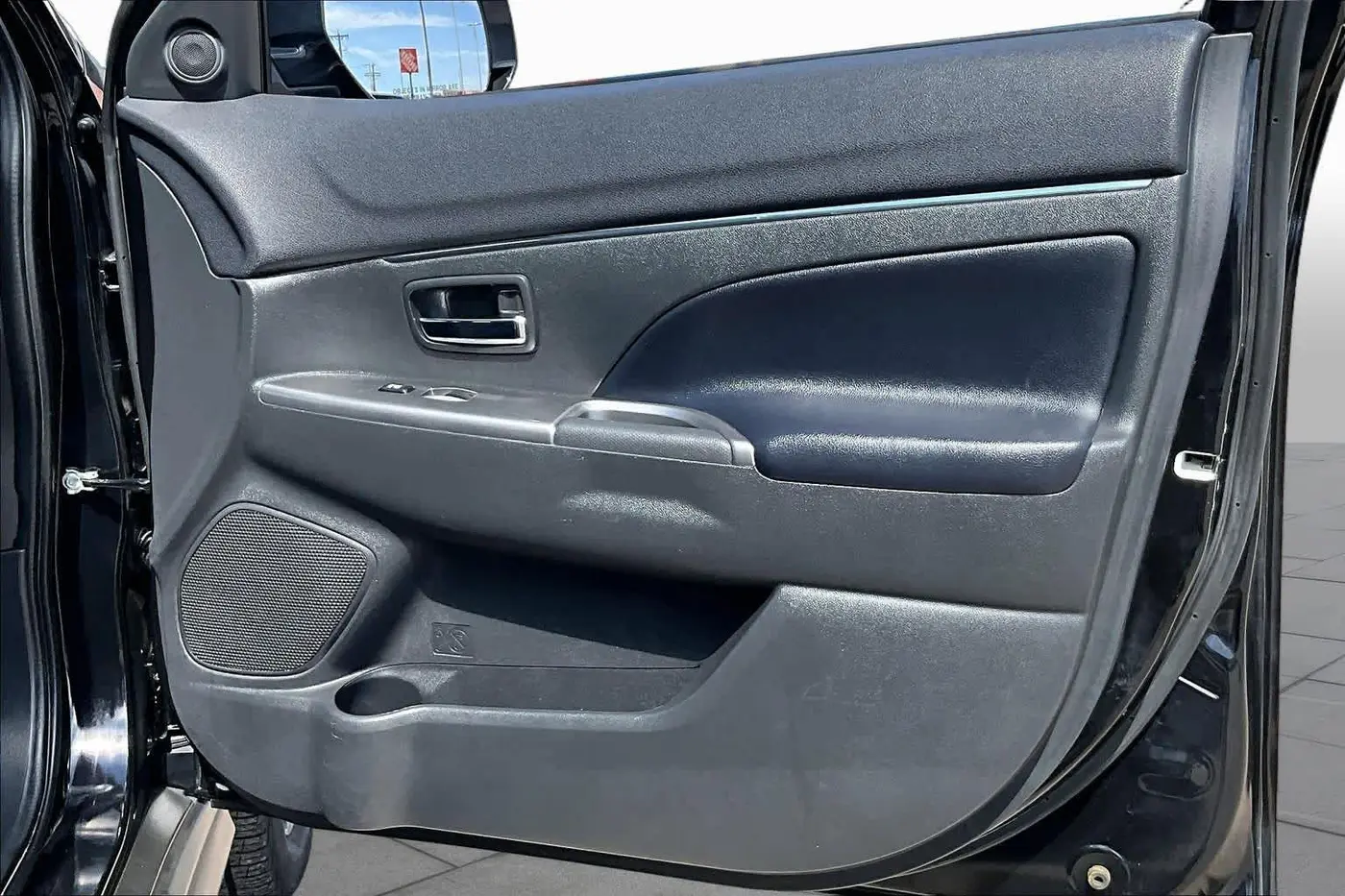 2024 Mitsubishi Outlander - $15,971
