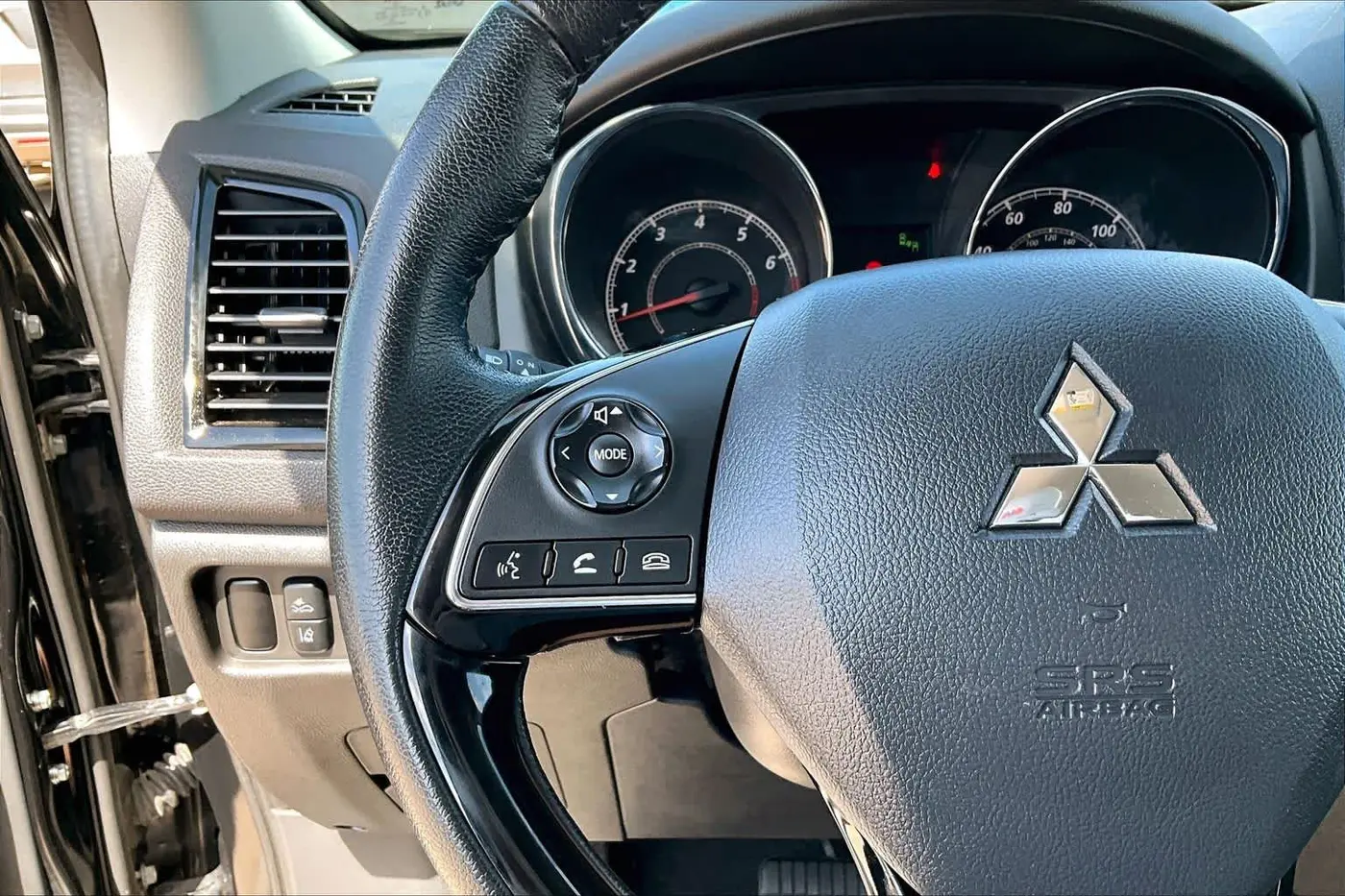 2024 Mitsubishi Outlander - $15,971
