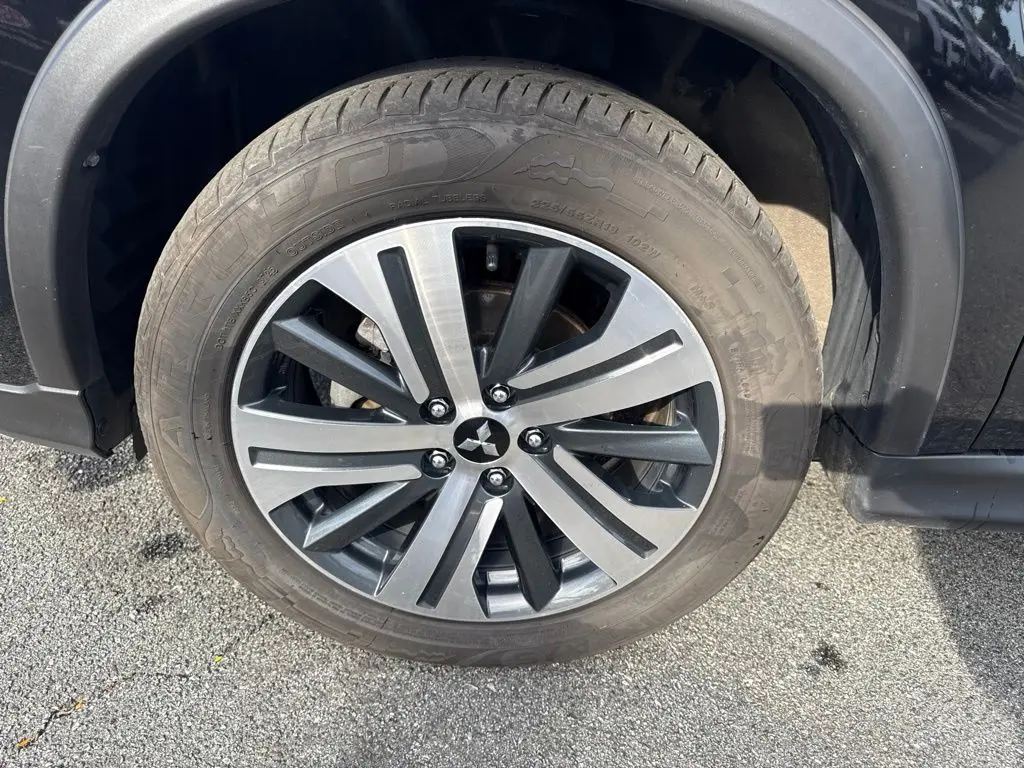 2024 Mitsubishi Outlander - $18,900