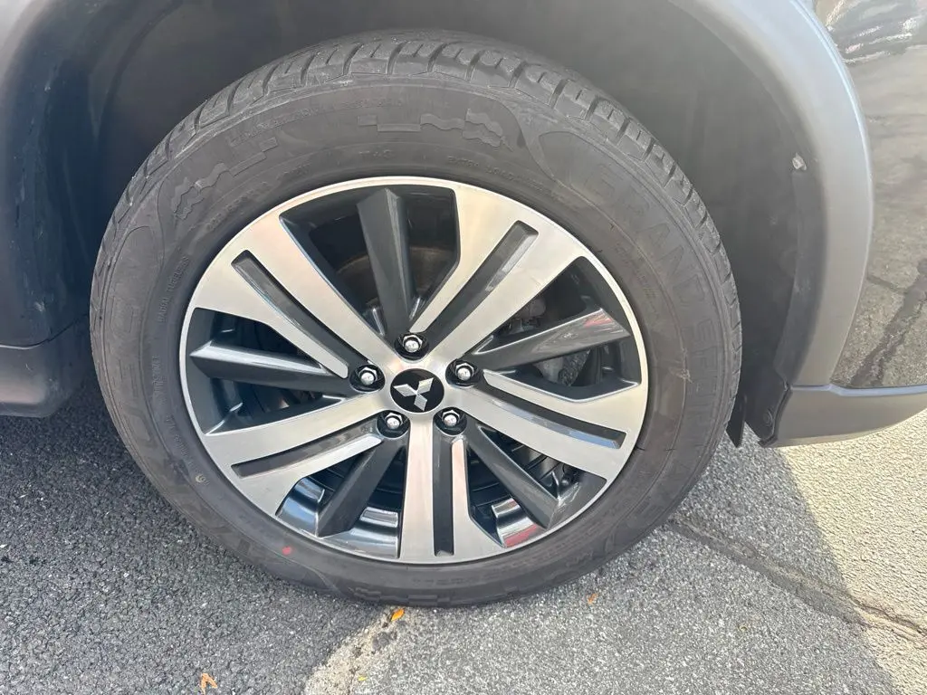 2024 Mitsubishi Outlander - $18,900