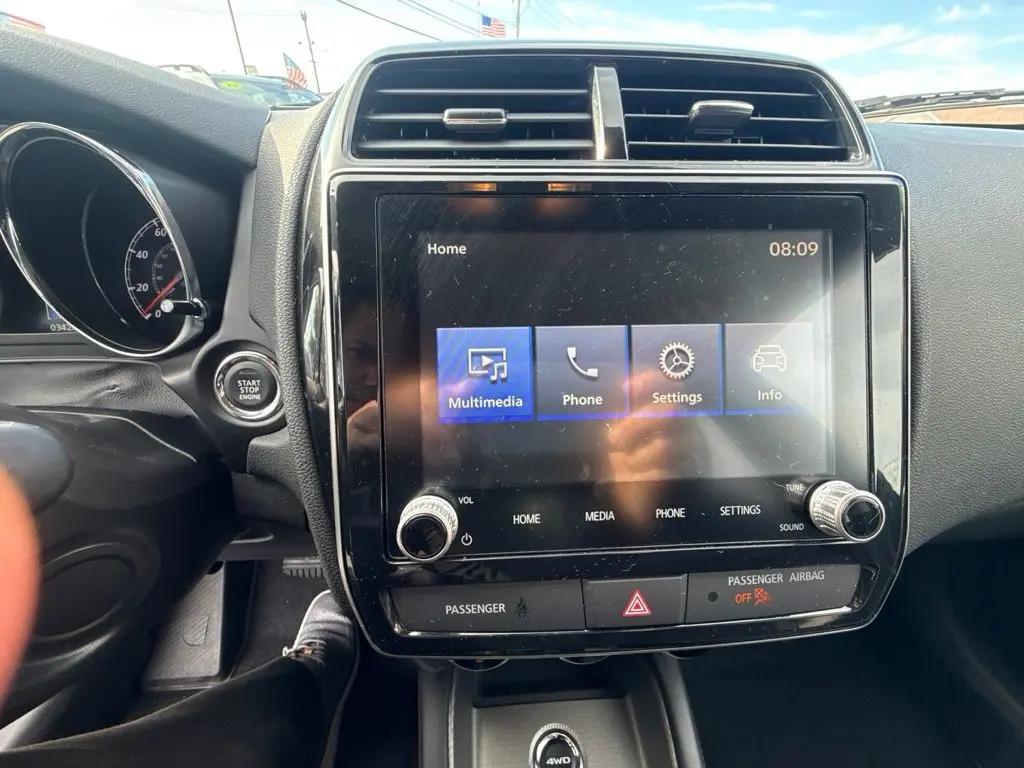 2024 Mitsubishi Outlander - $18,900