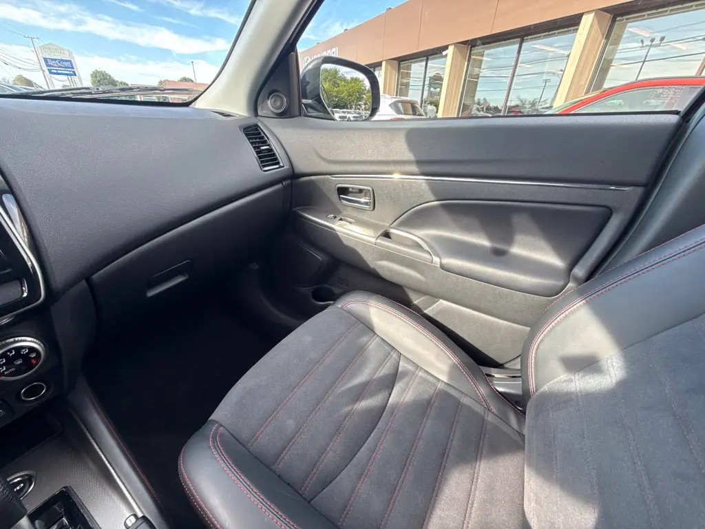 2024 Mitsubishi Outlander - $18,900