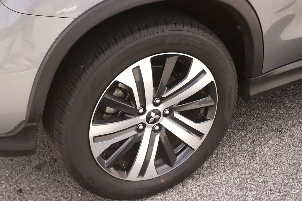 2025 Mitsubishi Outlander - $21,487