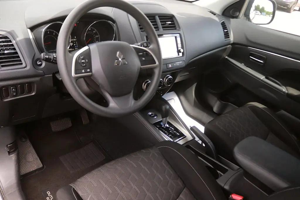 2025 Mitsubishi Outlander - $21,487