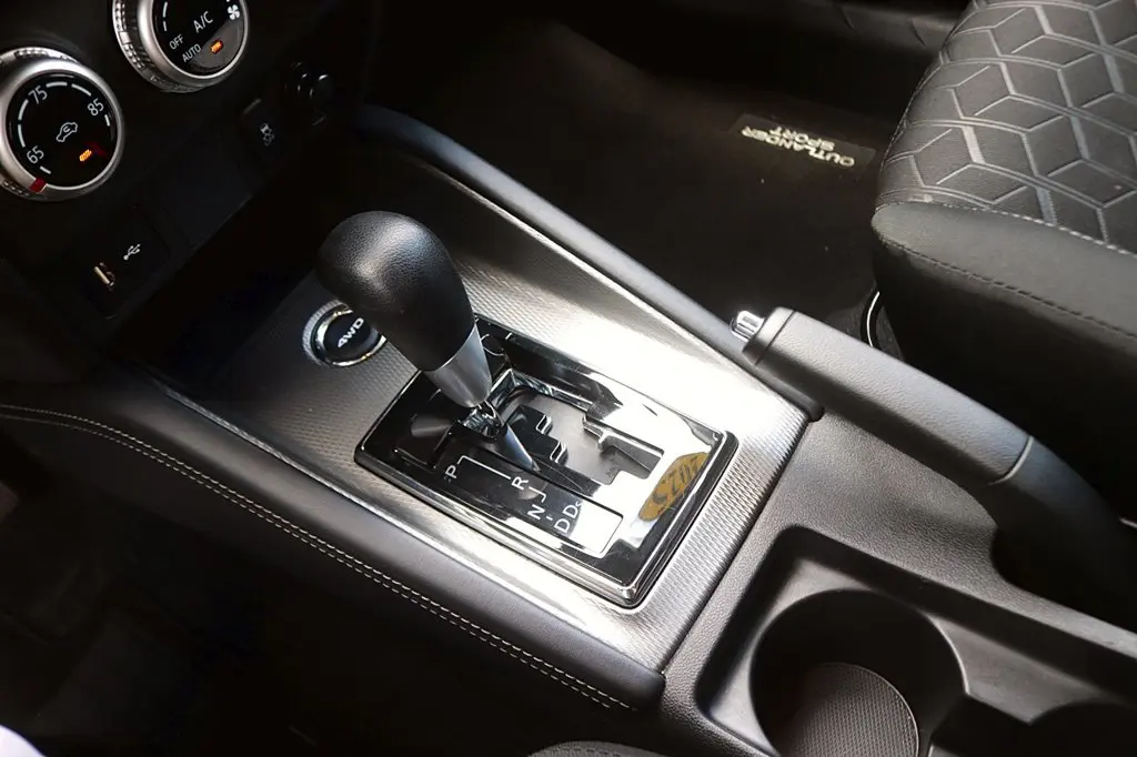 2025 Mitsubishi Outlander - $21,487