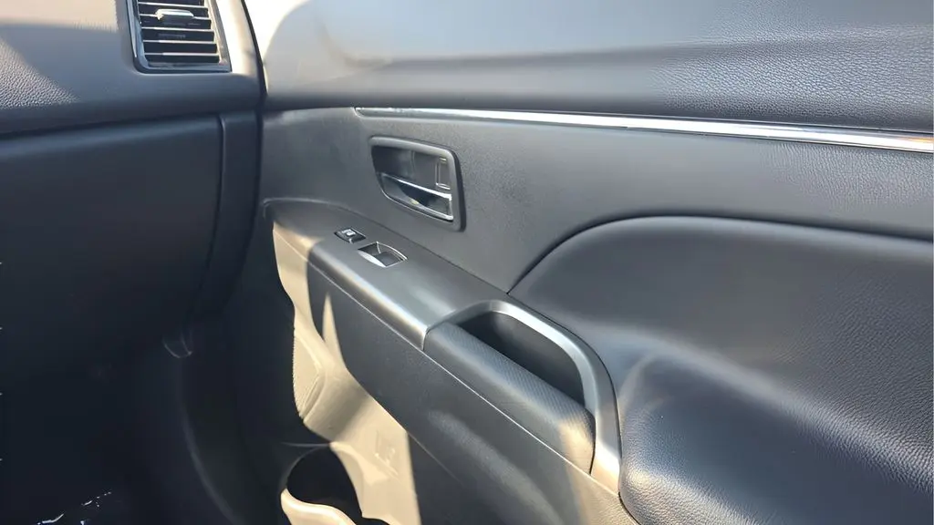 2024 Mitsubishi Outlander Sport S