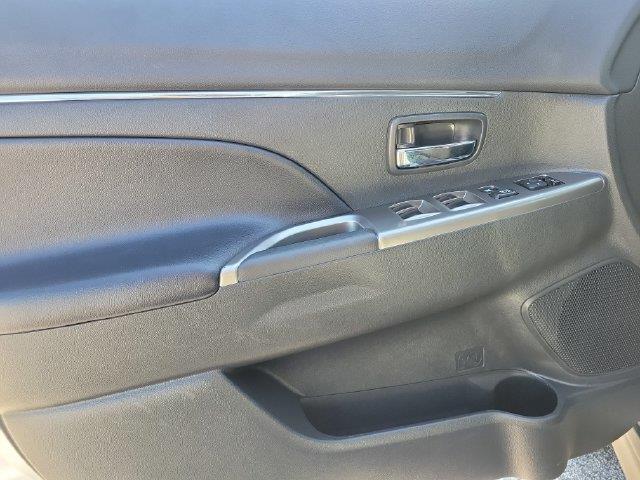 2024 Mitsubishi Outlander - $16,592