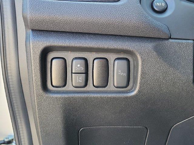 2024 Mitsubishi Outlander - $16,592