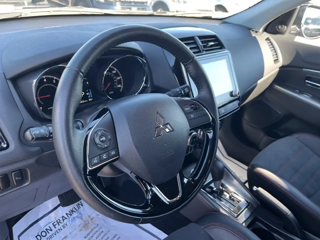 2025 Mitsubishi Outlander - $20,975