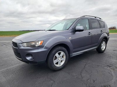 Photo of a 2010 Mitsubishi Outlander ES 4DR SUV for sale