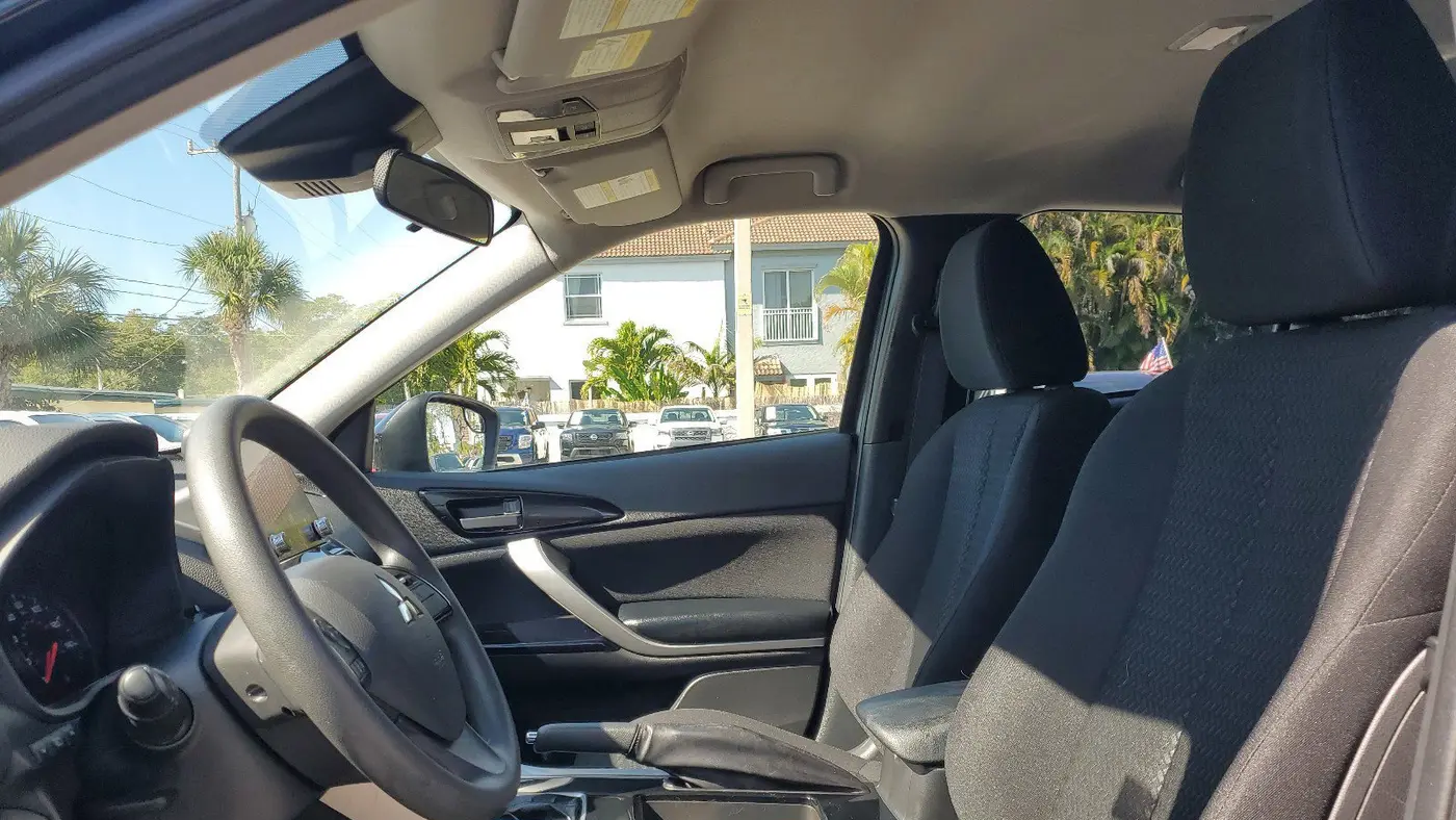 2024 Mitsubishi Eclipse Cross LE