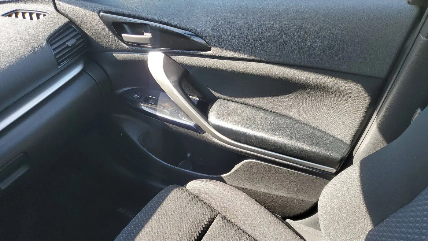 2024 Mitsubishi Eclipse Cross LE