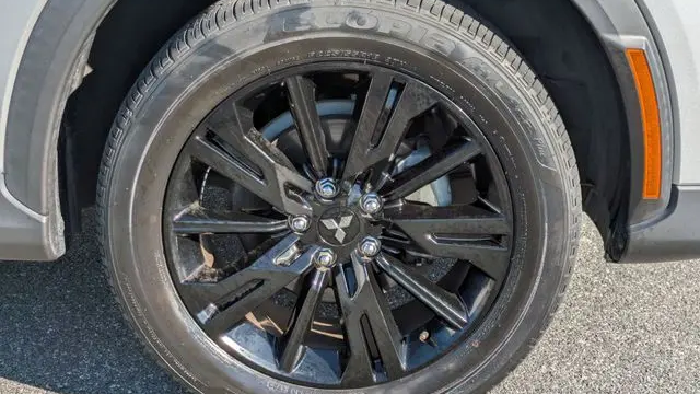 2024 Mitsubishi Eclipse Cross LE