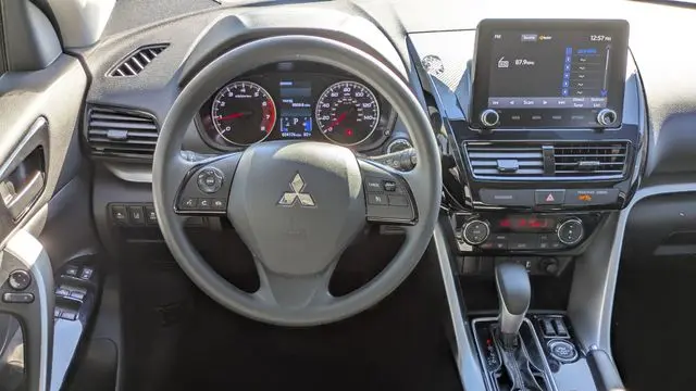 2024 Mitsubishi Eclipse Cross LE