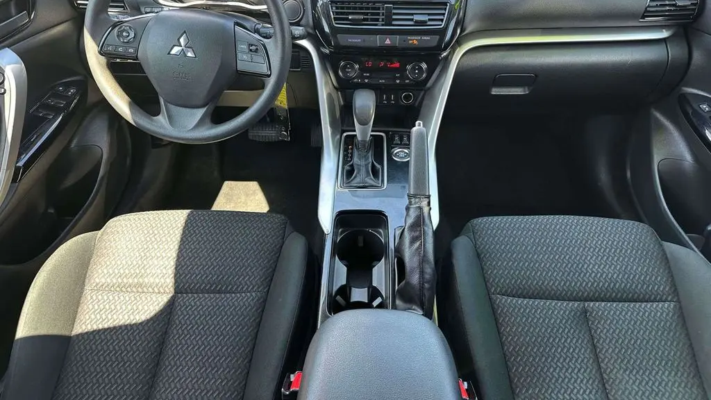 2023 Mitsubishi Eclipse Cross LE