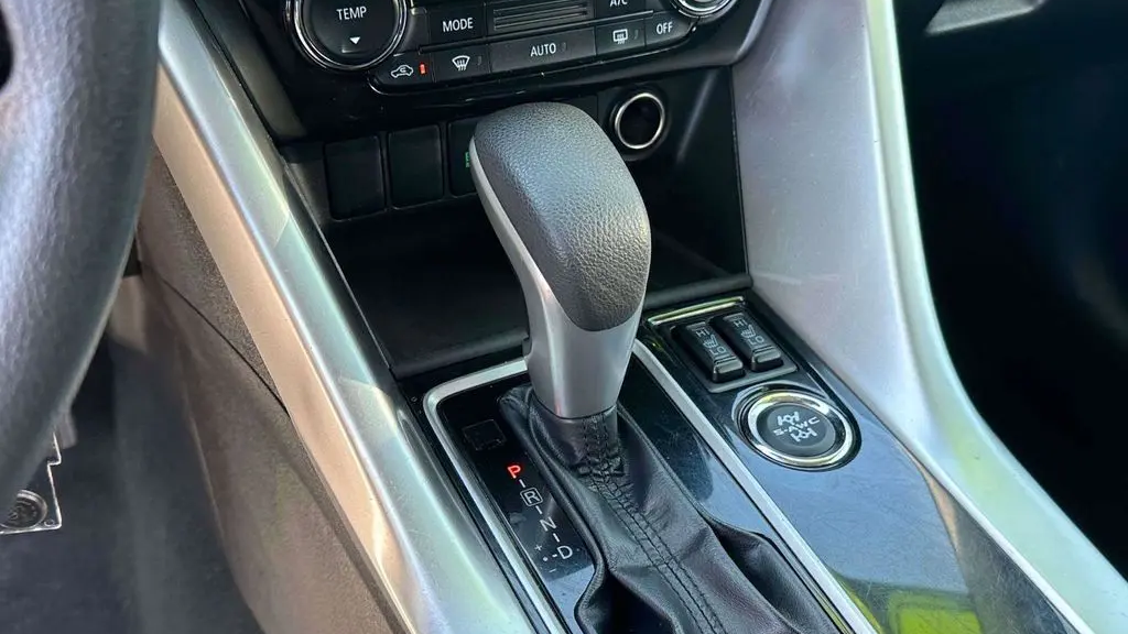 2023 Mitsubishi Eclipse Cross LE