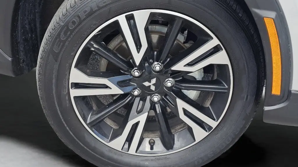 2025 Mitsubishi Eclipse Cross SE
