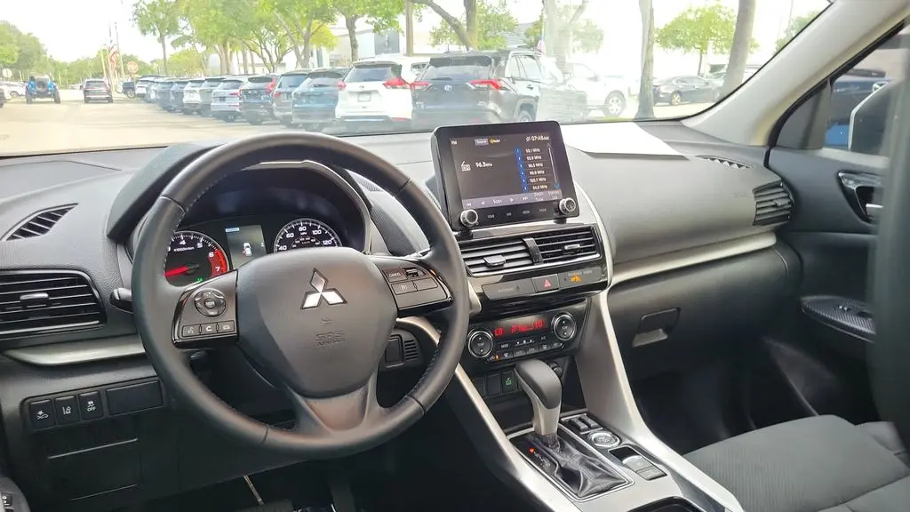 2023 Mitsubishi Eclipse Cross SE