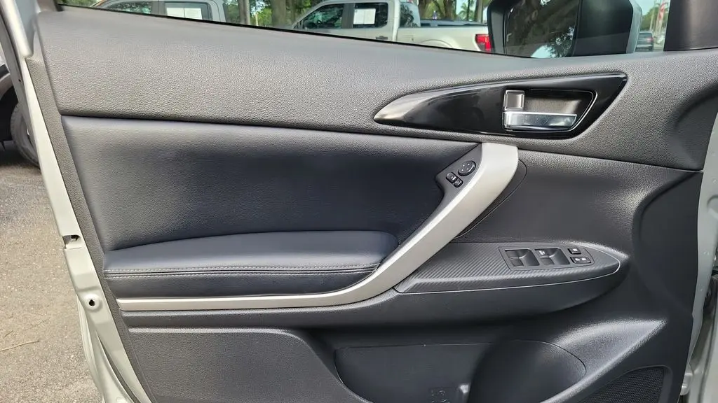 2023 Mitsubishi Eclipse Cross SE