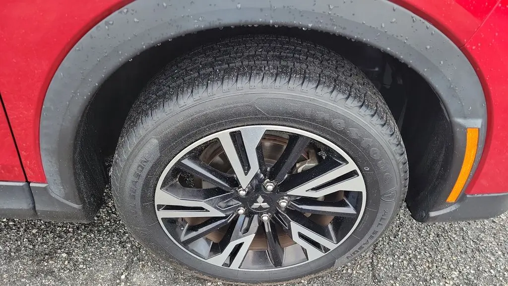 2023 Mitsubishi Eclipse Cross SE