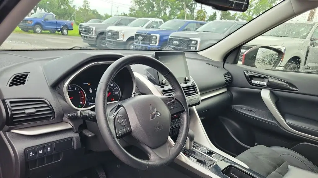 2023 Mitsubishi Eclipse Cross SE