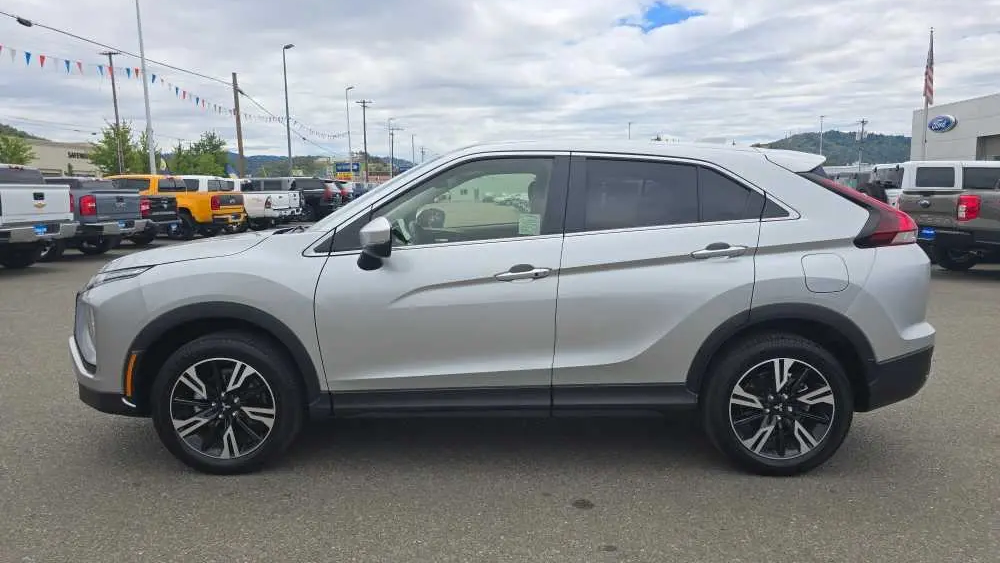 2025 Mitsubishi Eclipse Cross SE