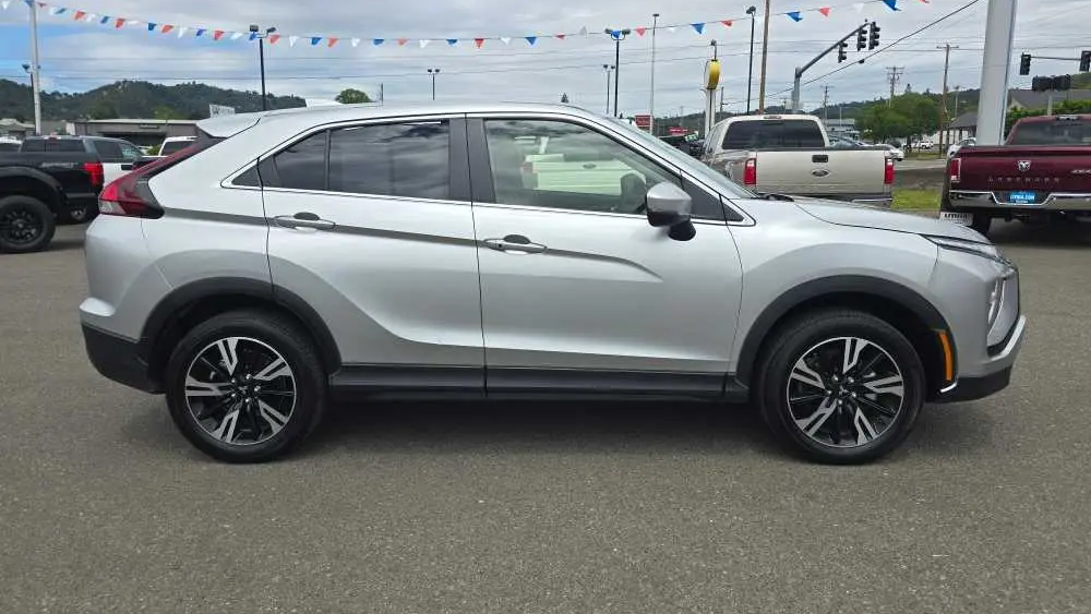 2025 Mitsubishi Eclipse Cross SE